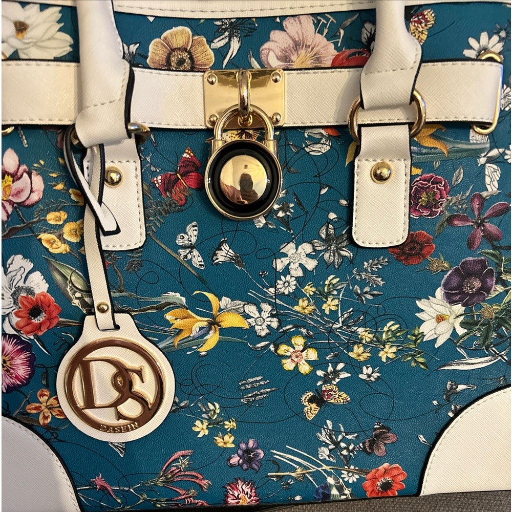 Dasein handbag NEW